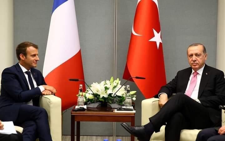 ماكرون خلال مؤتمر صحفي أرغب بلقاء الرئيس أردوغان